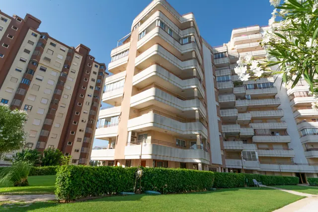 Amplio Apartamento en Playa de Gandia con Vistas al Mar — 5