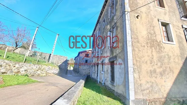 MAJESTUOSA CASA PARA REFORMAR. SOBA — 20