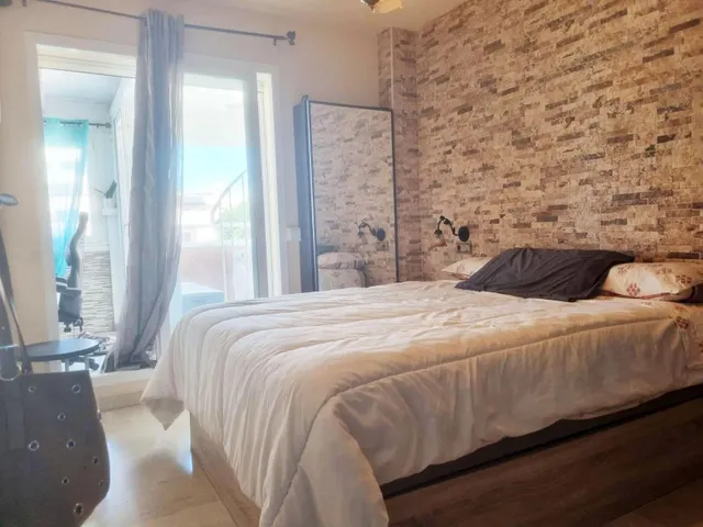 Amplio y acogedor piso en Torrequebrada con garajes incluidos — 22