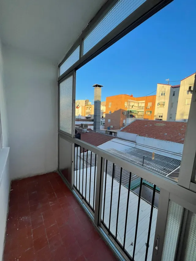Piso reformado de 3 habitaciones con dos terrazas — 27