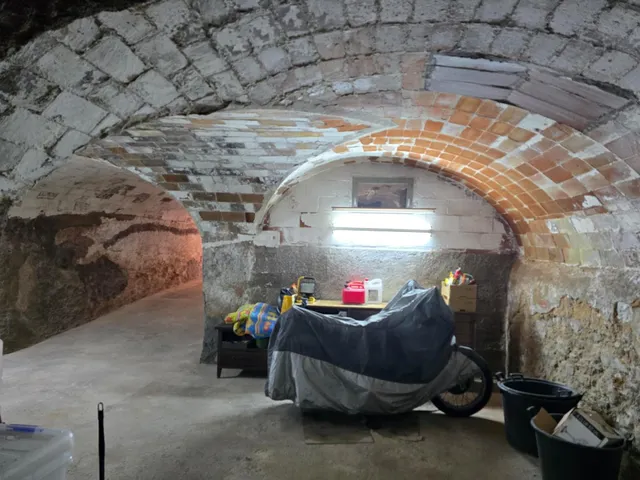 Local venta frente a la ANÓNIMA de MANRESA