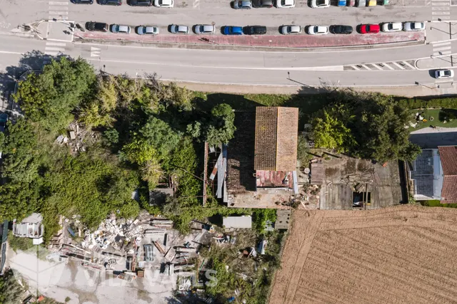 Solar edificable + masia para reformar — 29