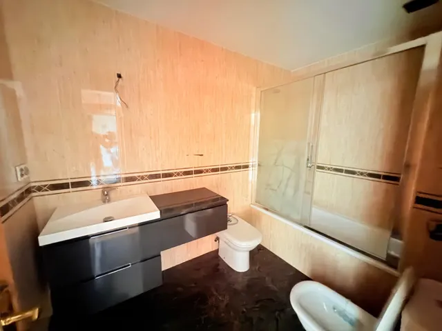 ESTUPENDO PISO EN ZONA ALTA DE PONFERRADA — 11