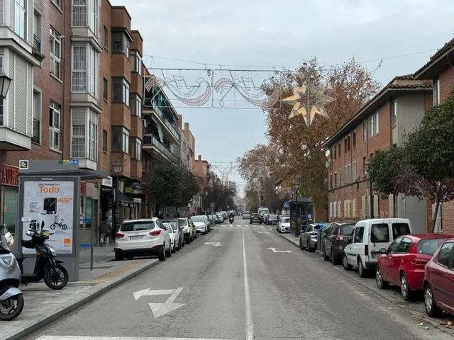 CASA BAJA CON PATIO - 1 MIN TREN VDE BAJO — 21