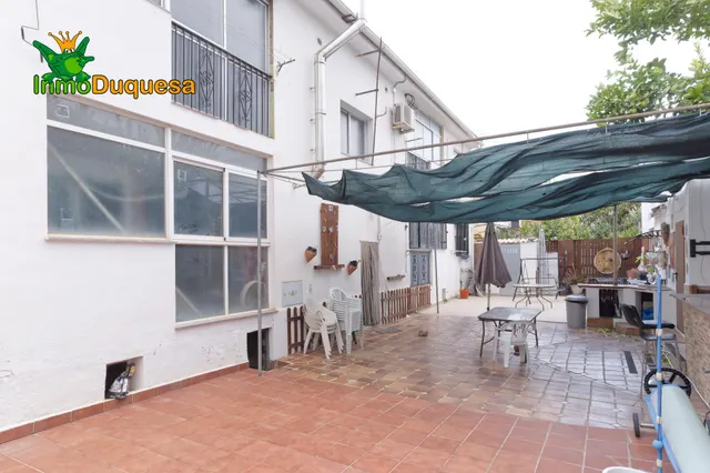 Piso de 3 dorm. + 2 baños (Para reformar) — 26