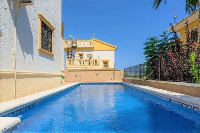 Villa 3 habitaciones en venta - Las Filipinas - foto 4