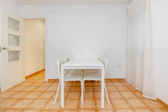 ALQUILER PARA ESTUDIANTES (ZONA REALEJO) — 9