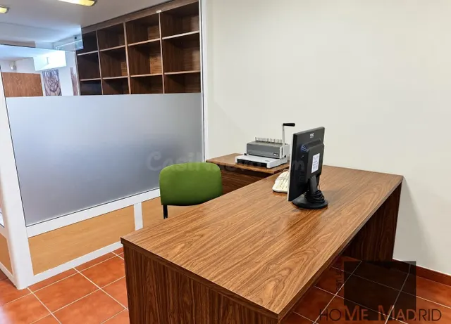 ESTUDIO HOME MADRID ofrece oficina profesional de 52,51 m2, con jardín circundante, en el barrio de Peñagrande. — 4