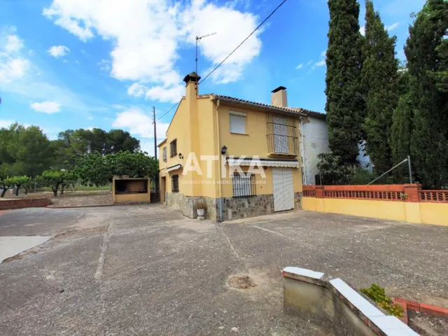 CASA DE CAMPO MUY CERCA DEL CASCO URBANO — 7