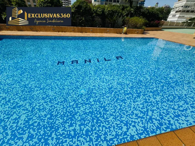 Piso de lujo en primera línea de playa Levante con 3 habitaciones y 2 baños. Exclusivas360 Benidorm — 4