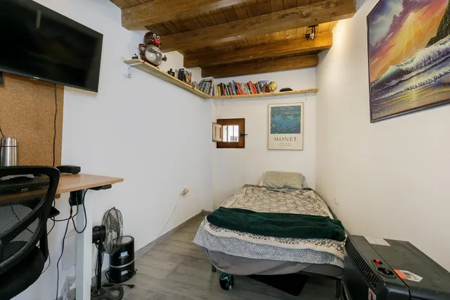 Casa unifamiliar reformada. — 15