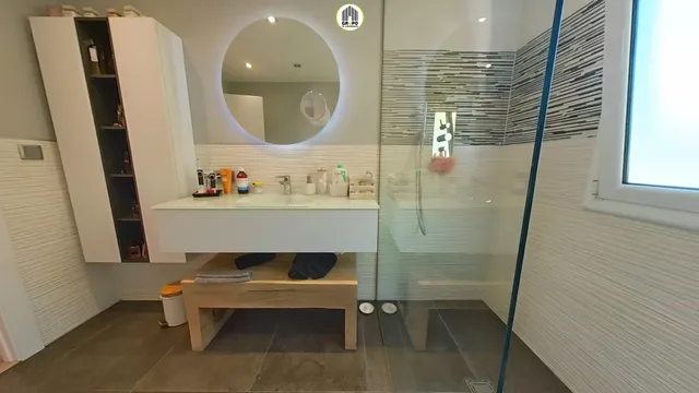 Casa reformada de tres plantas con piscina, jacuzzi, gimnasio, sauna  y vistas a parque natural — 25