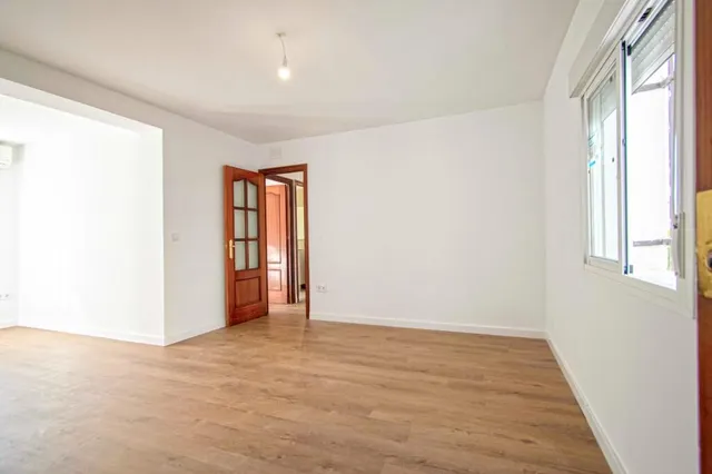 Estupendo piso en Polígono San Pablo, junto Avda Villas de C - foto 3