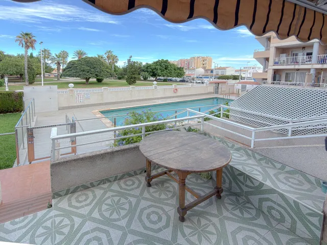 Frutales! Espectacular bungalow con 2 Amplias terrazas en urbanización exclusiva con piscina comunitaria (700 mts playa) — 4