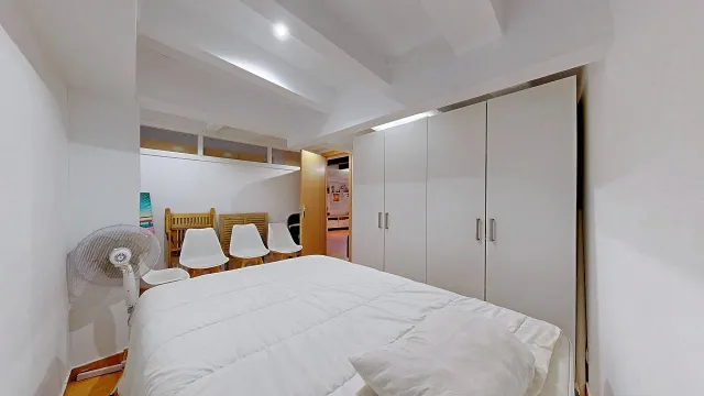 REFORMADO CON ENCANTO EN RAMBLA DEL POBLENOU – 6ª PLANTA SIN ASCENSOR — 28
