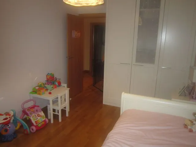 SE VENDE CHALET ADOSADO SEMINUEVO, 4 HAB., GARAJE DOBLE ,PATIO. PARA ENTRAR A VIVIR — 11