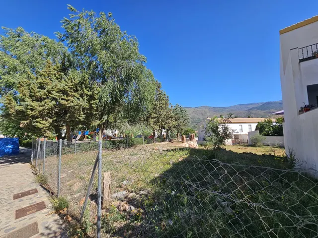 SOLAR URBANO PARQUE INFANTIL ,ZONA NUEVA — 16