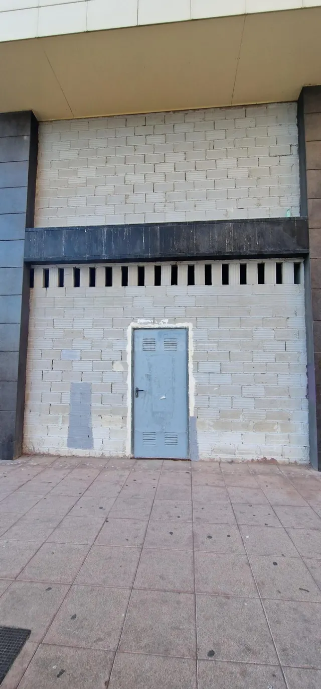 Venta o alquiler de amplio local comercial - foto 3