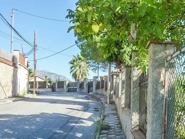 Terreno urbano en Esparreguera urb. Can Rial - Barcelona — 7