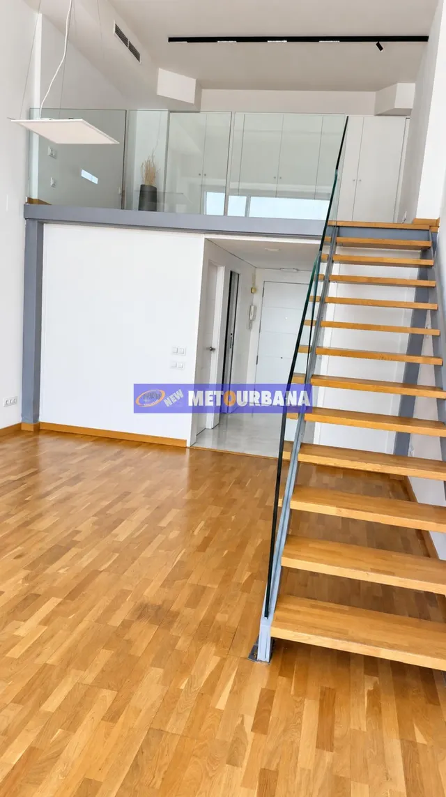 PRECIOSO LOFT CON ESTUPENDAS VISTAS PARA OFICINAS - foto 2