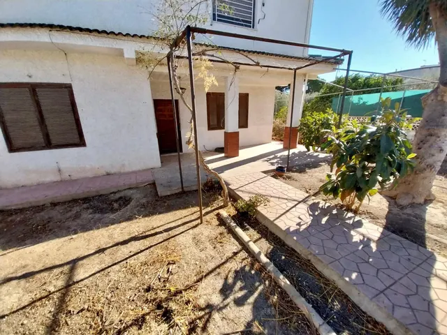 Vivienda con amplia parcela en Costabella — 3