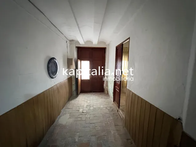 CASA PARA REFORMAR A LA VENTA EN EL CENTRO DE MOIXENT - foto 5