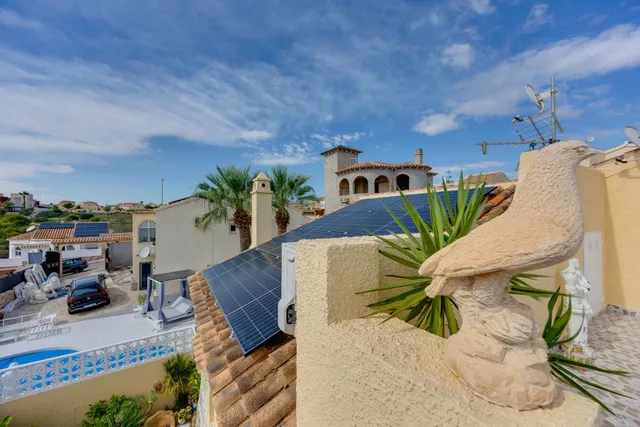 Venta de Villa Independiente con piscina Villamartín Orihuela Costa — 11
