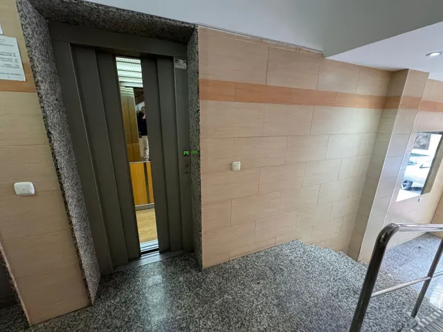 Piso de 3 dormitorios en Altamira, en pleno centro de Almería — 6