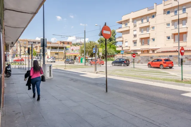 Local en Maracena — 17