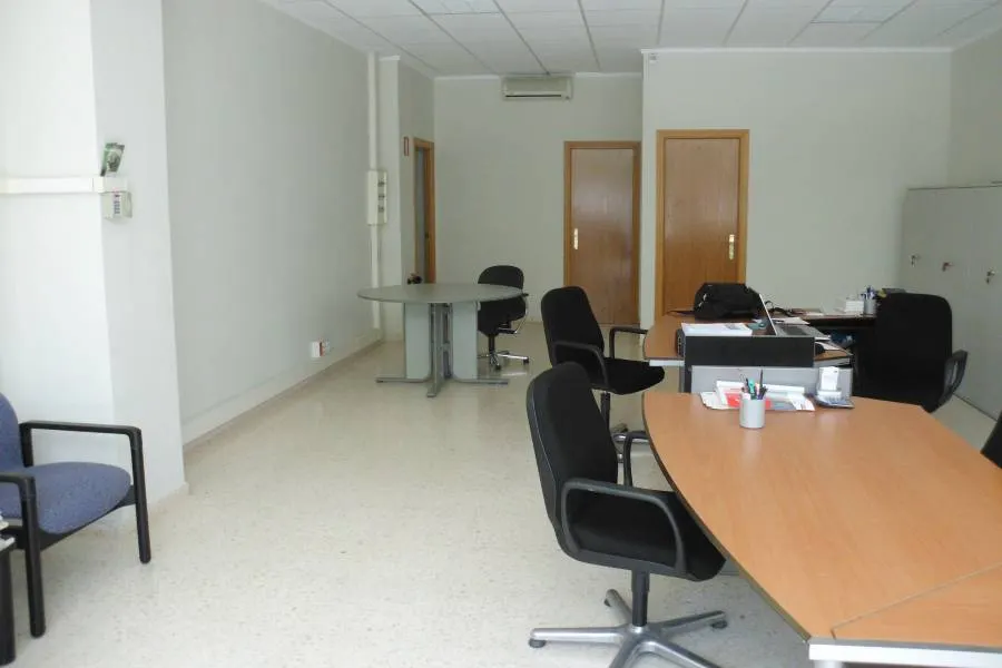 Bajo Comercial C/ Enric Valor-Ontinyent
