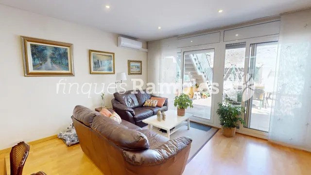 Casa 8 habitaciones 297m² en venta - Centre - foto 4