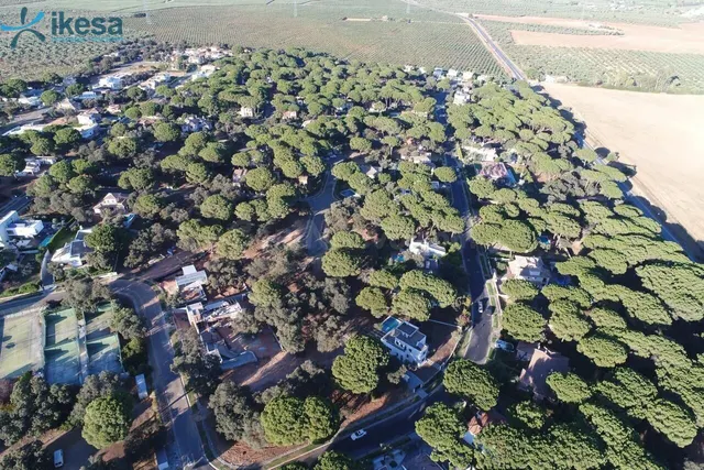 Venta de Terreno Urbano en Urb. La juliana - Bollullos de la - foto 2