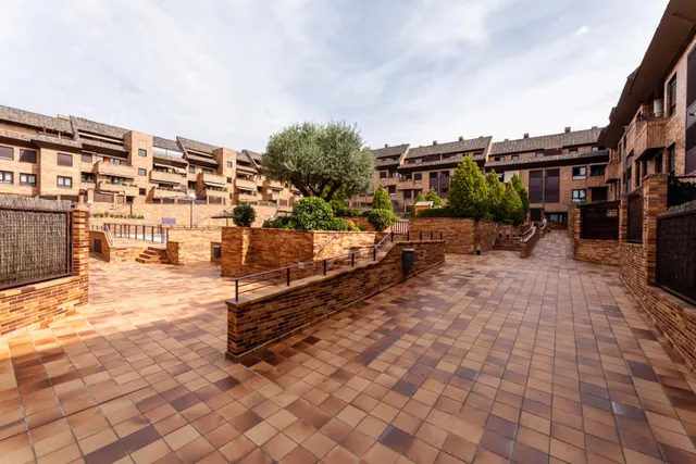 ÁTICO CON DOS TERRAZAS Y VISTAS DESPEJADAS AL MONTE EN MONTECILLO, LAS ROZAS — 27