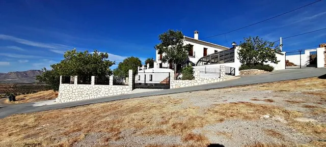 Se vende vivienda señoral en Velez-Rubio !!!! - foto 2