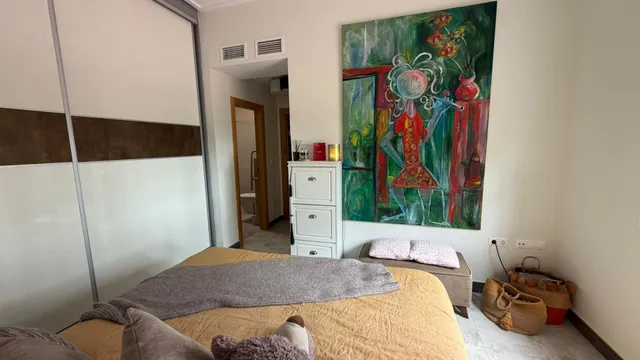 VILLA DE 4 DORMITORIOS Y 3 BAÑOS. PARCELA DE 1.850 M2. CON PISCINA CLIMATIZADA Y CASA DE INVITADOS INDEPENDIENTE EN CATRAL. — 49