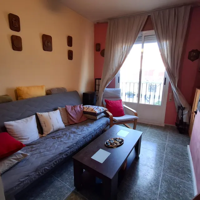 VIVE EN EL CENTRO: PISO CON ENCANTO EN LA PLAZA — 16