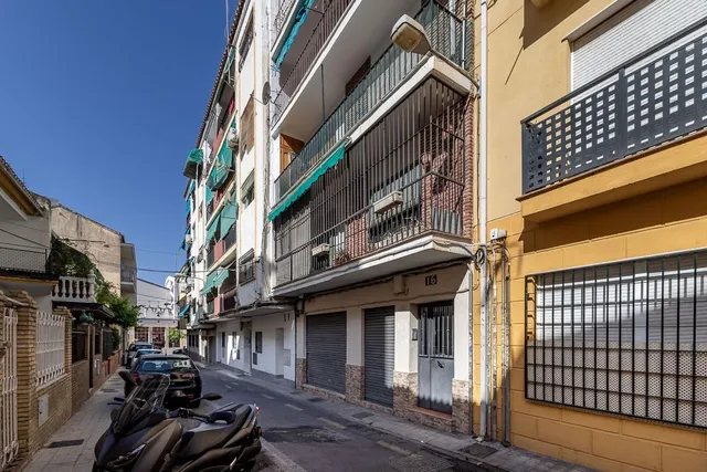 PISO JUNTO AVENIDA DE ANDALUCIA — 23