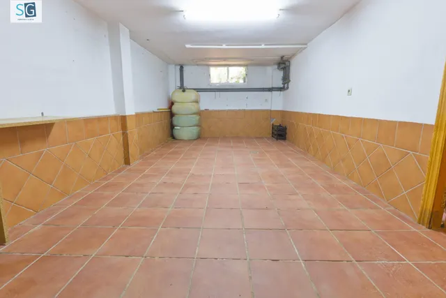Bonita Casa en Cúllar Vega — 30