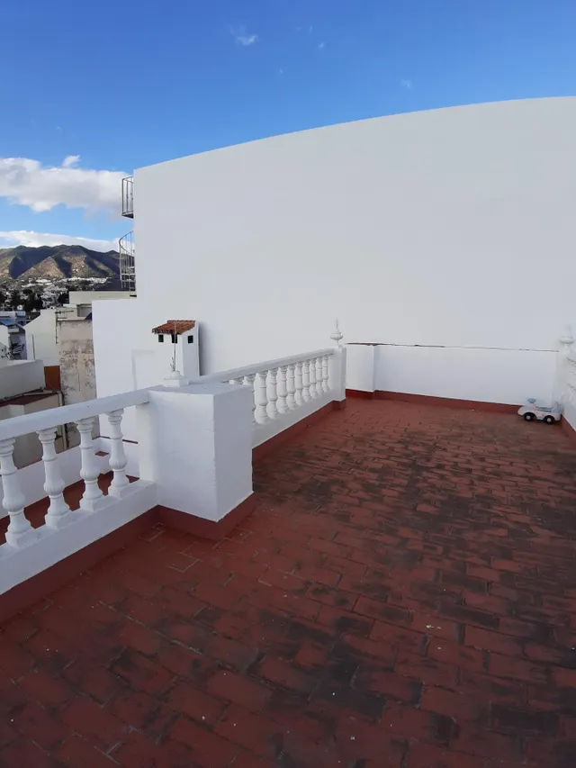 CASA MUY AMPLIA DE 4 DORMITORIOS LISTA PARA ENTRAR A VIVIR ( LAS LAGUNAS) — 44