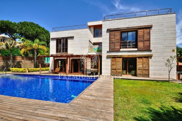 Casa en venta en Alella: Exclusiva urbanización 'Can Teixidó' — 3