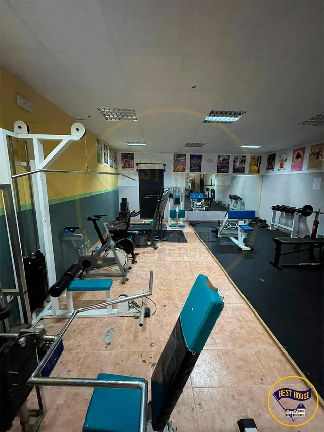 PISO EN ALQUILER — 27
