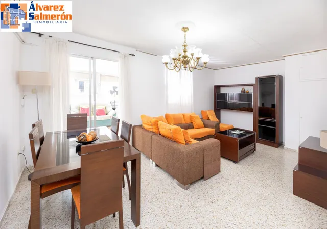 ¡Oportunidad única! Ático de 4 dormitorios y 2 baños con gran terraza frente al Colegio Agustinos (Arabial) — 8