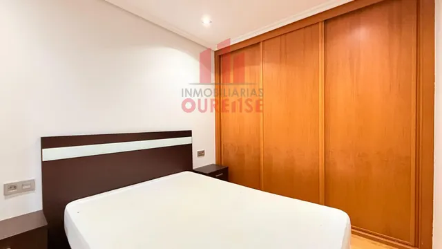 PRECIOSA VIVIENDA SEMINUEVA SITUADA EN O COUTO — 16