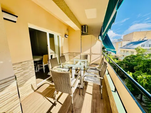 Fuengirola, Piso 3 Dormitorios, Terraza, a Pasos de la Playa, Céntrico