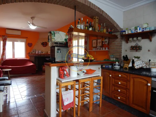 OPORTUNIDAD AMPLIO CHALET CON PISCINA MUY PRÓXIMO A LA POBLACION DE ONTINYENT — 5