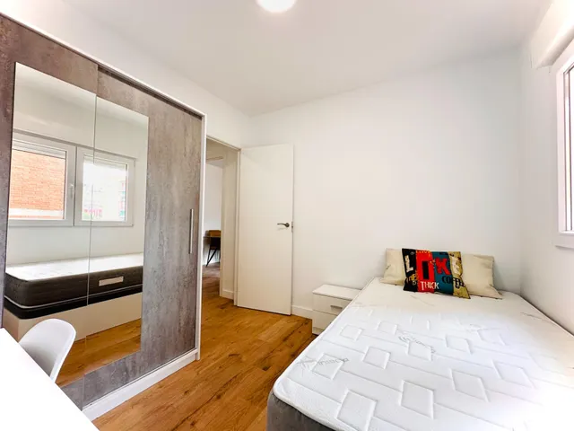 Habitación 4 habitaciones 101m² en alquiler - Alcampo — 26