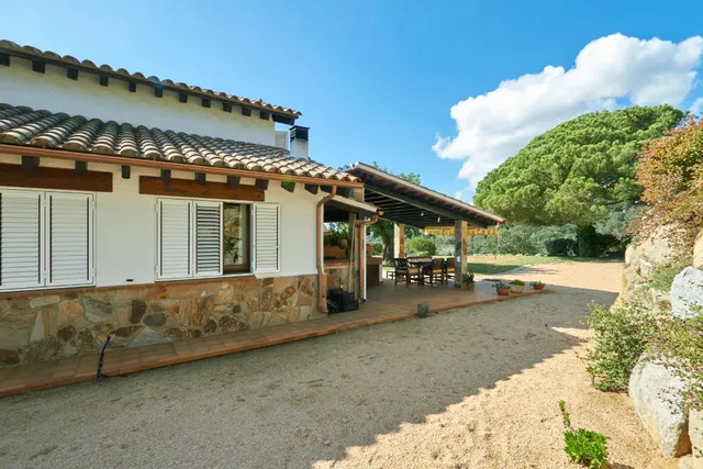 ESPECTACULAR CASA EN LA CORNISA CON VISTAS AL MAR — 48