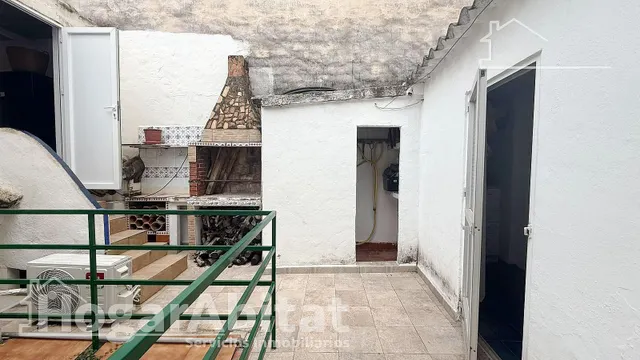 ¡Cerca del puerto! Casa espaciosa y semireformada con gran terraza, toda amueblada — 14