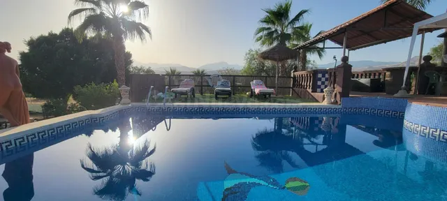 Finca de Autor con 5 Residencias Independientes y Versatilid - foto 3