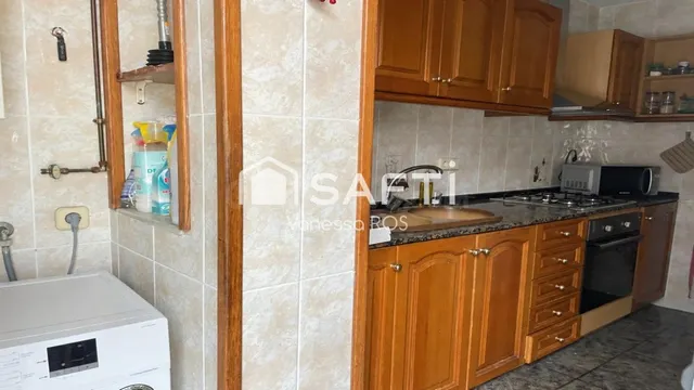 Descubre este acogedor piso y su excelente comunicación con  - foto 3